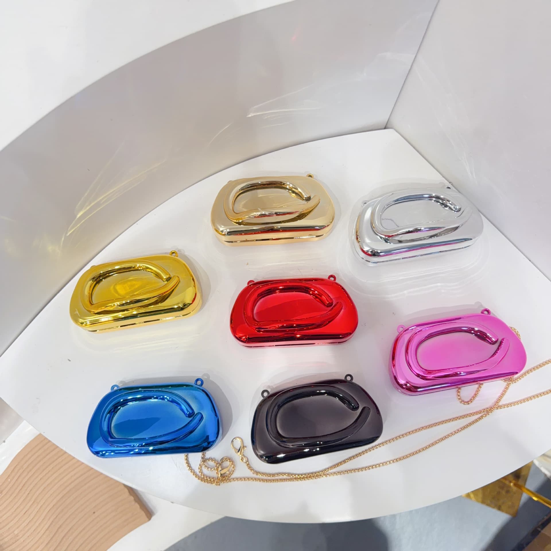 Classic Round Box Acrylic Mini Lipstick Dinner Bag Metal Handle Crossbody Bag Trendy Hard Chinese Origin Handbag