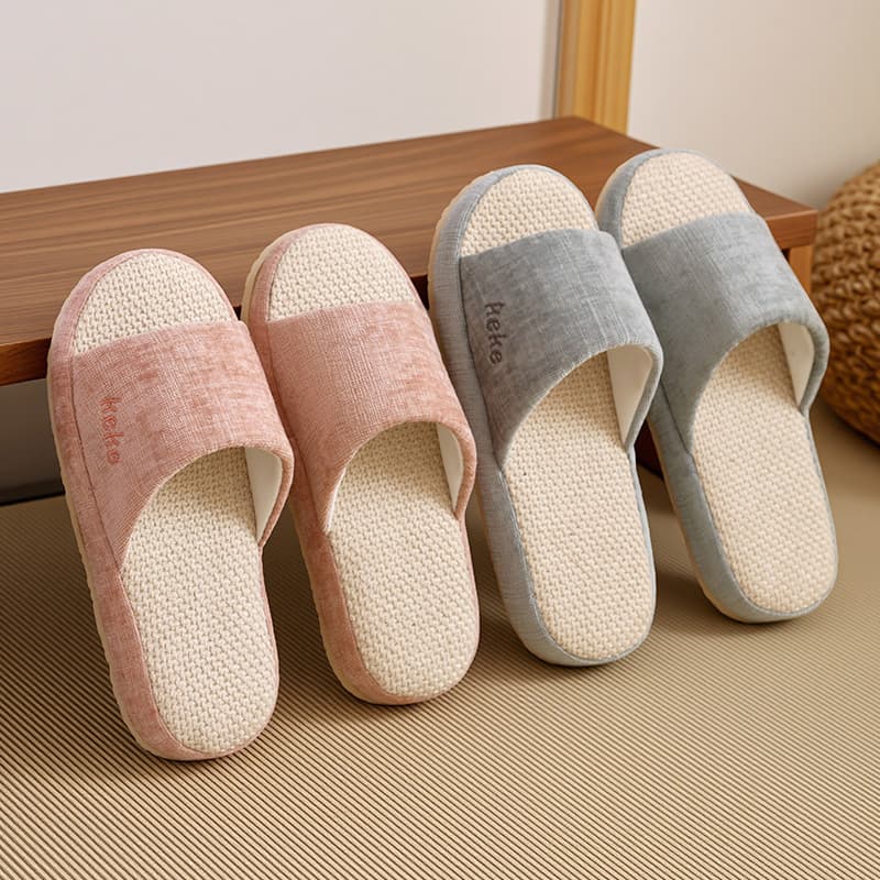 Factory direct sales wholesale slippers for women and men: silent, soft-soled, dust-resistant, breathable, sweat-absorbent linen slippers.