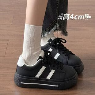 2026 New Style Heightening Versatile Student Platform Sole Black Shoes High Appearance Commute Wear-resistant Black Bread Shoes Women