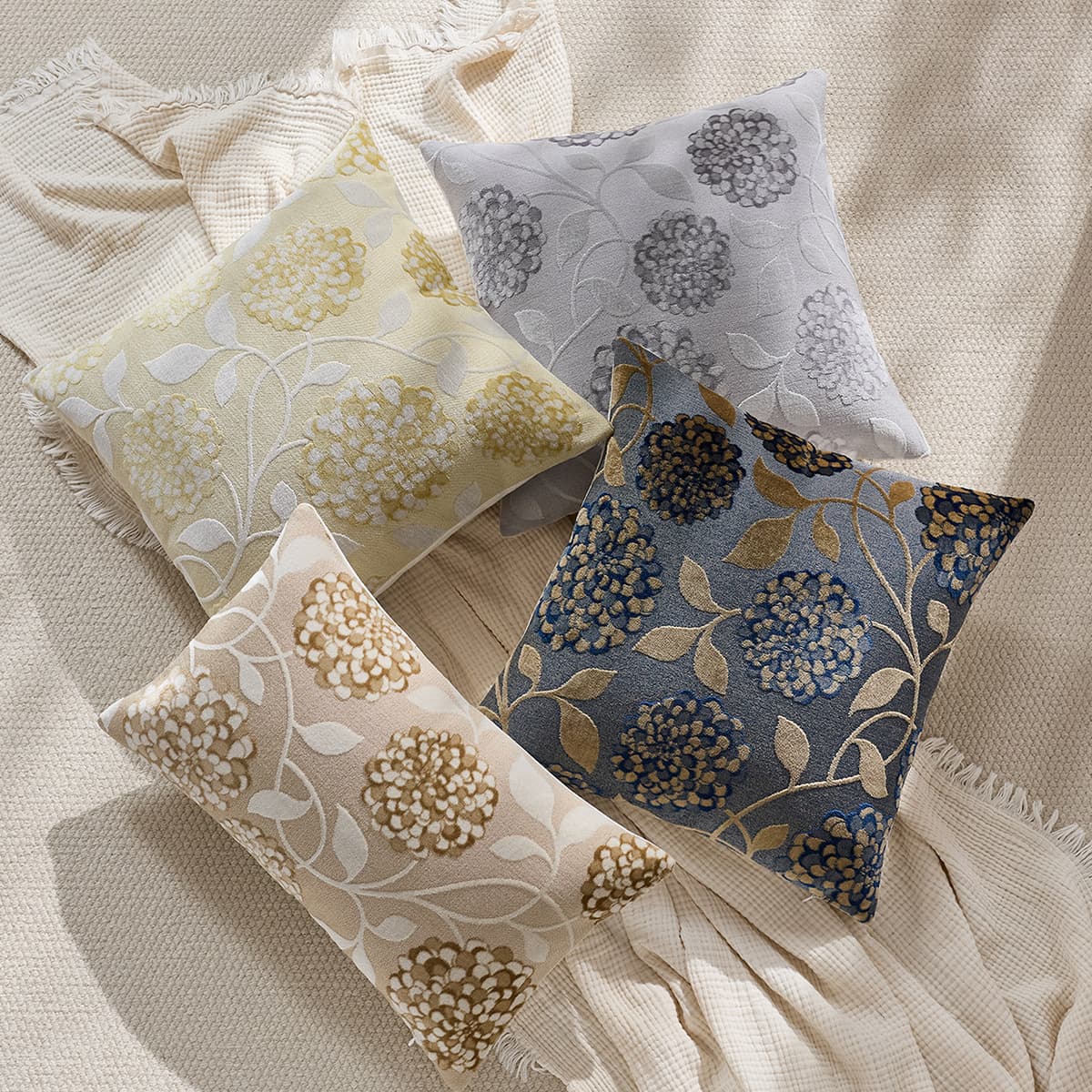 Cross-border Hydrangea Throw Pillow Cover for Bedroom Couch Sofa Cushion Amazon Light Luxury Pillow Cover