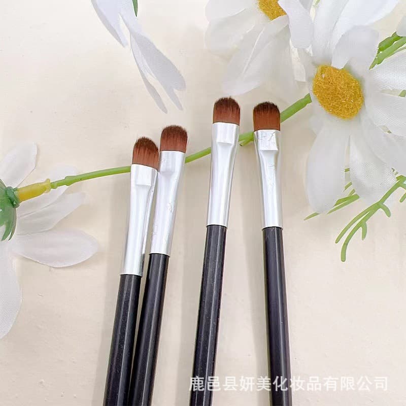 Factory Direct Single Cangzhou Makeup Brush Set New Soft Bristle Eyeshadow Brush Lip Brush Foundation Brush Beauty Tools