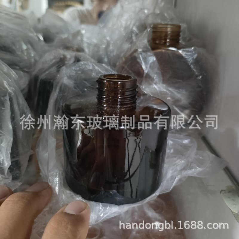 Flame-Free Aromatherapy Bottle Glass Essential Oil Empty Bottle 50/100/150/200ml Diffuser Oil Refill