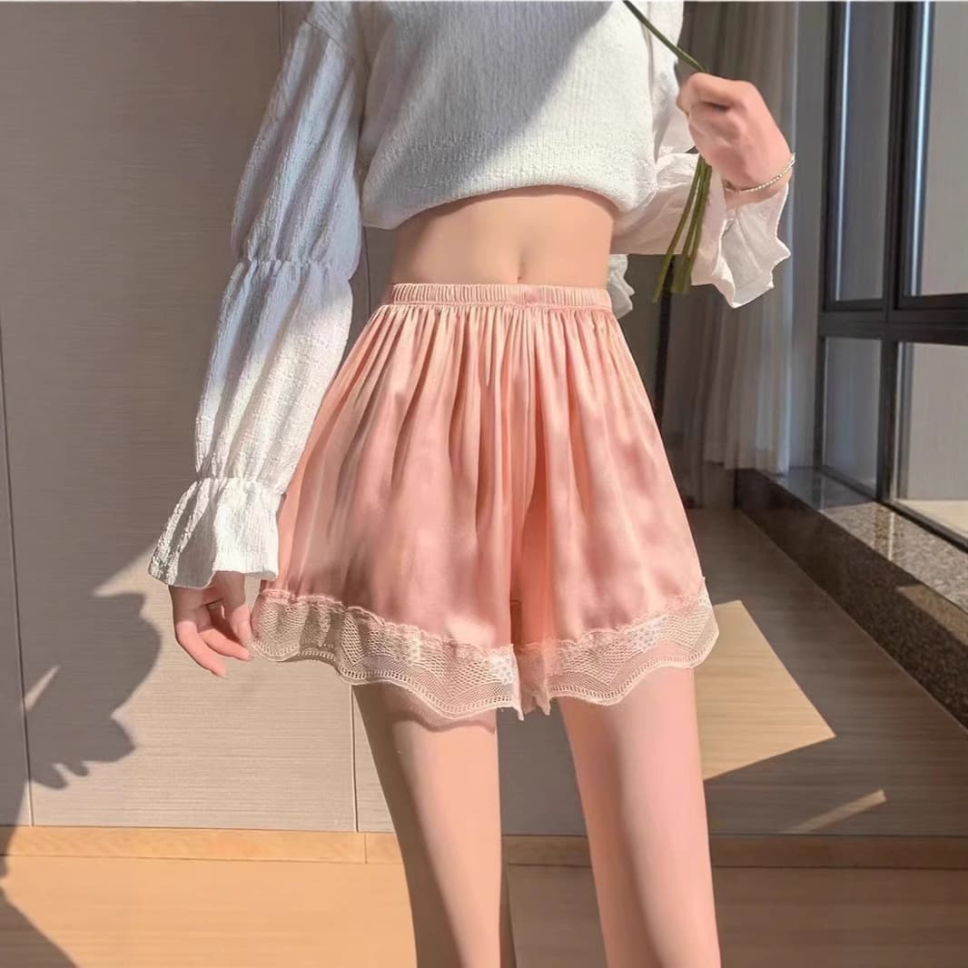 Satin Wide Lace Safety Shorts Summer Ice Cool Lace Trim Ice Silk Safety Shorts Women Slimming Boyshorts Underwear Base Layer Shorts