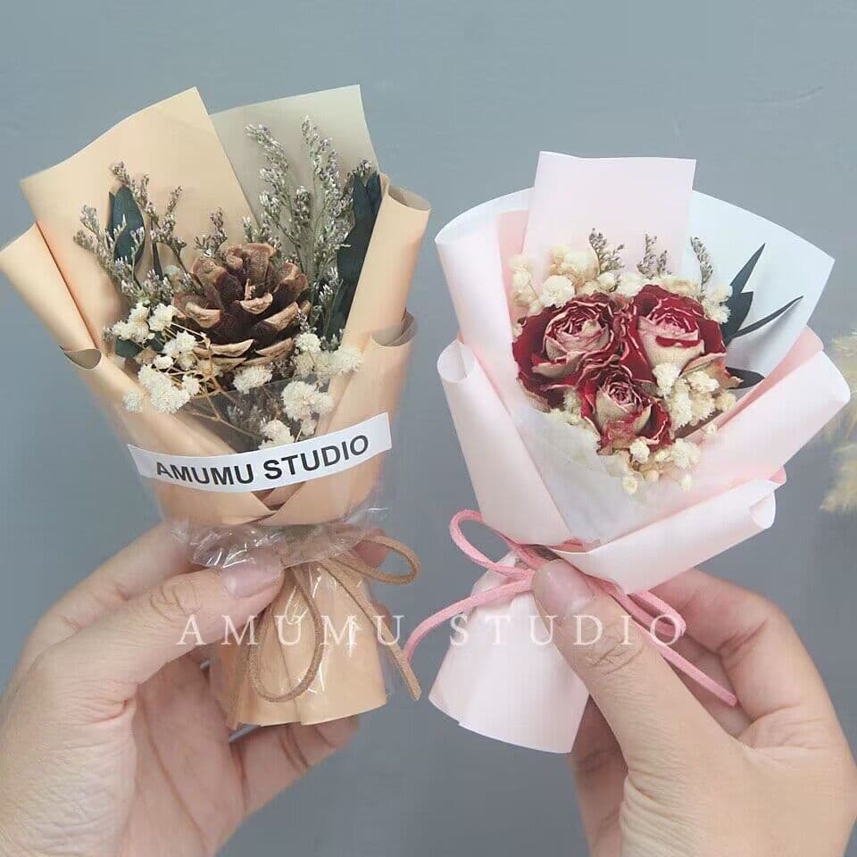 Mini fresh and delicate bouquet of dried roses, mini exquisite DIY gift, baby's breath Valentine's Day decoration