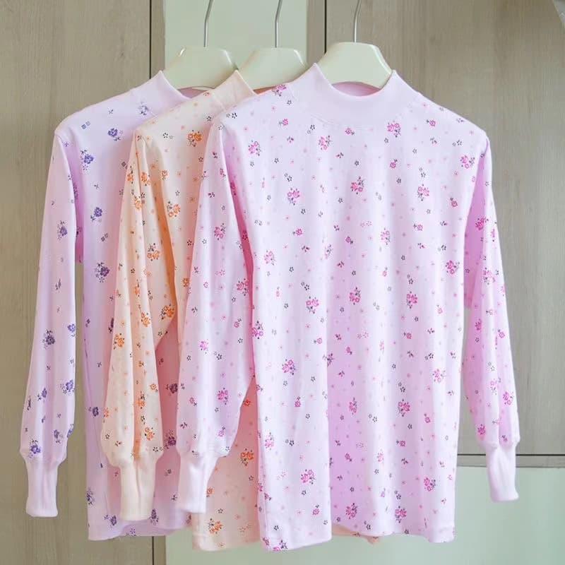 Women's cotton thermal undershirts for middle-aged and elderly mothers, featuring a high neck and all-cotton construction, are warm and comfortable.