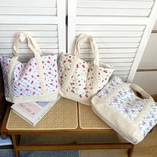 Early Autumn Girl's Floral Print Handbag Korean Gentle Lazy Style Quilted Storage Bag Cream Color Commute Walking Bag