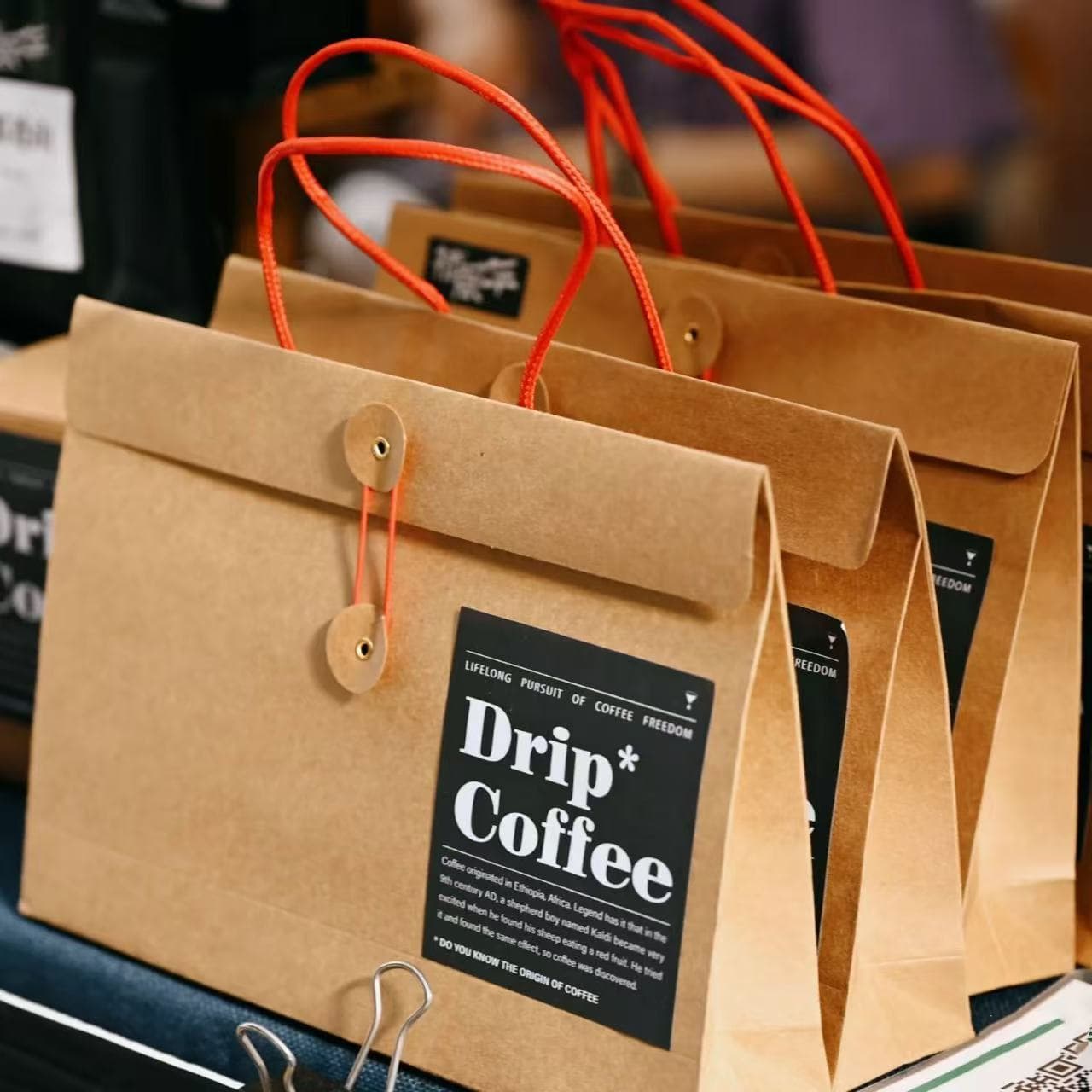 Kraft paper retro hand-carry bag for drip coffee, cookies, candy, snowflake crisps, bakery packaging bag, room-temperature carry bag