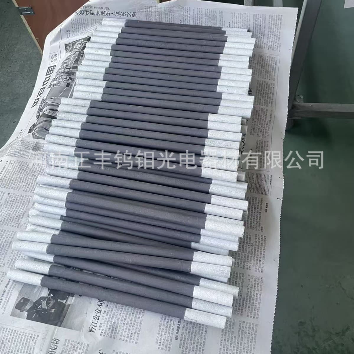 Manufacturer producing equal diameter silicon carbide rods, U-shaped rods, big-head rods, thick-end type silicon carbide rods, kiln accessories