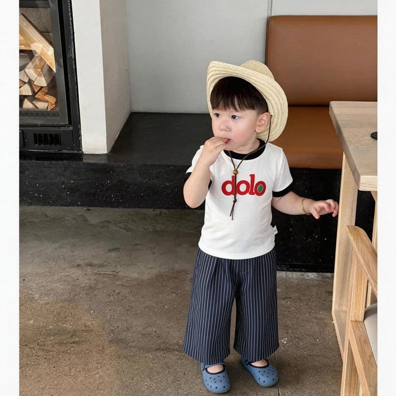 Korean style children's clothing children's suits for boys summer short-sleeved shirts with color block letters printed tops striped pants cool