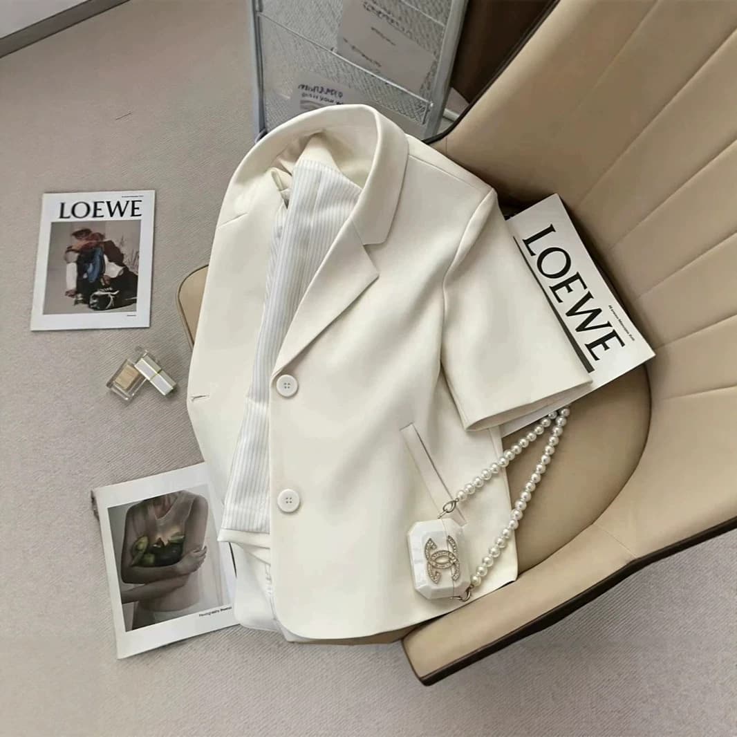 Off-White Short-Sleeve Blazer for Women 2026 Summer New Trendy Commute Petite Short Blazer