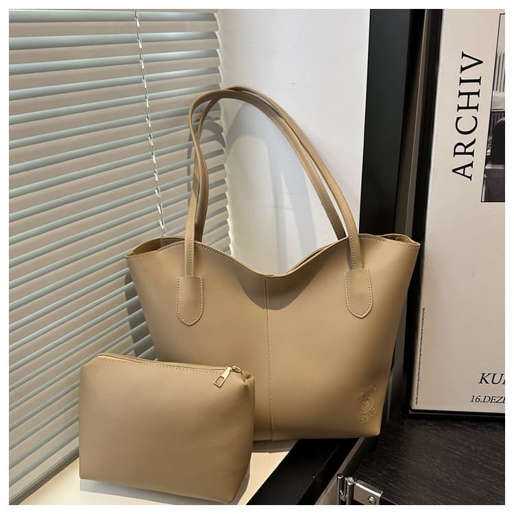 Commuter Tote Bag Large Capacity 2024 New Style Mother-Child Bag Handbag Fashionable Commuter Shoulder Bag Versatile Bucket Bag