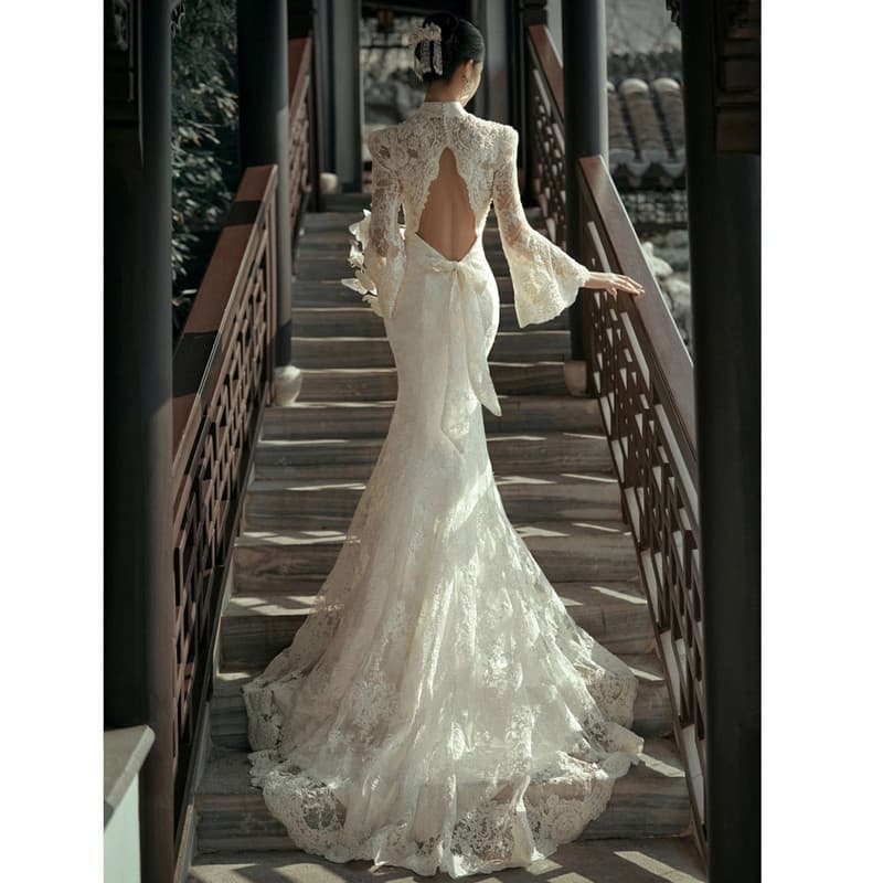 Light Wedding Dress French Travel Photography Simple White Slimming Lace Fishtail Small Train Vintage 2026 New Welcome Dress