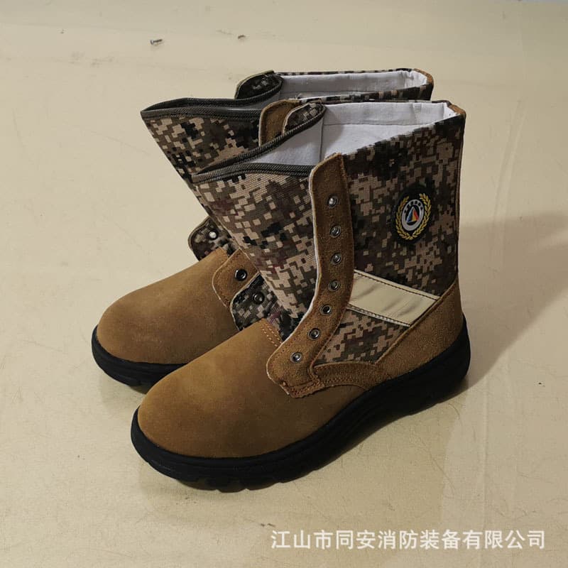 Forest Firefighting Boots, Faux Fur Lined Camouflage Mid-Cut Fire, Impact Resistant Protective Shoes