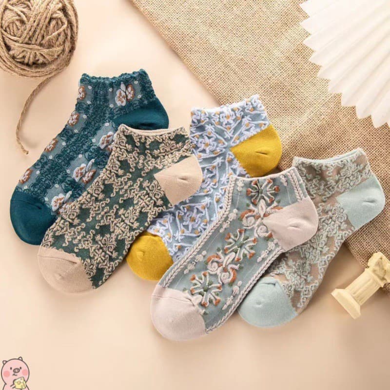 Women's socks spring/summer court style 3D relief short tube socks, trendy on Instagram, thin floral print school style no-show socks.