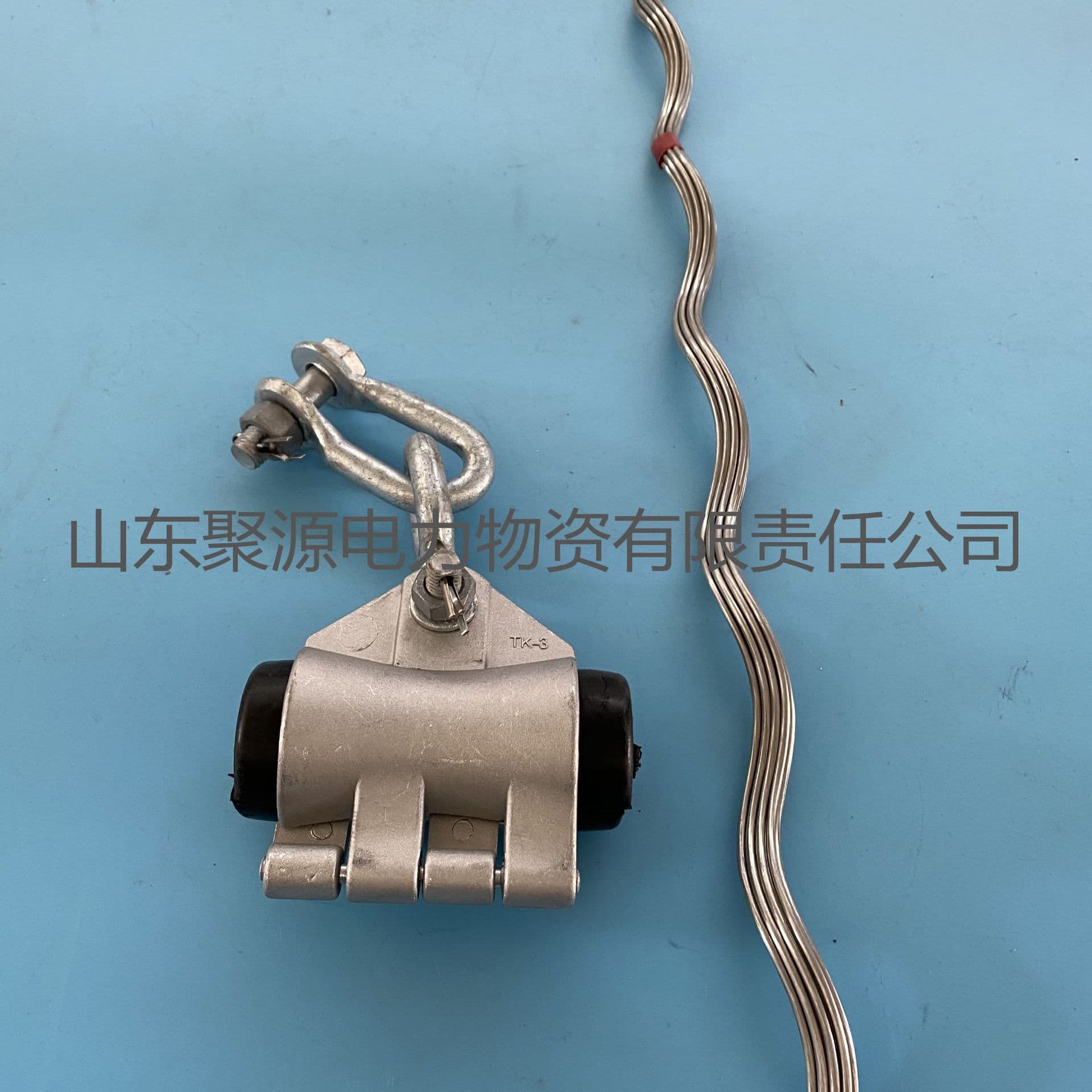 Pre-twisted wire suspension clamp, optical cable tangent clamp, aluminum alloy material, factory direct supply 100 meters small pitch suspension