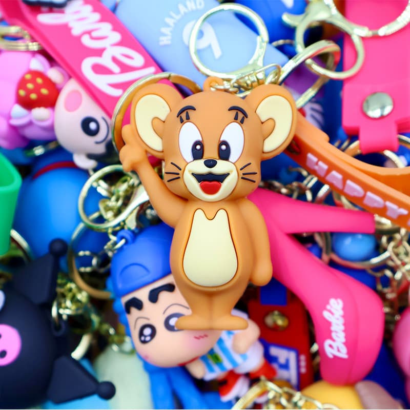 Factory Mixed Batch Cartoon Figure Keychain Thickened Epoxy Material Detachable Backpack Pendant Premium Small Gift