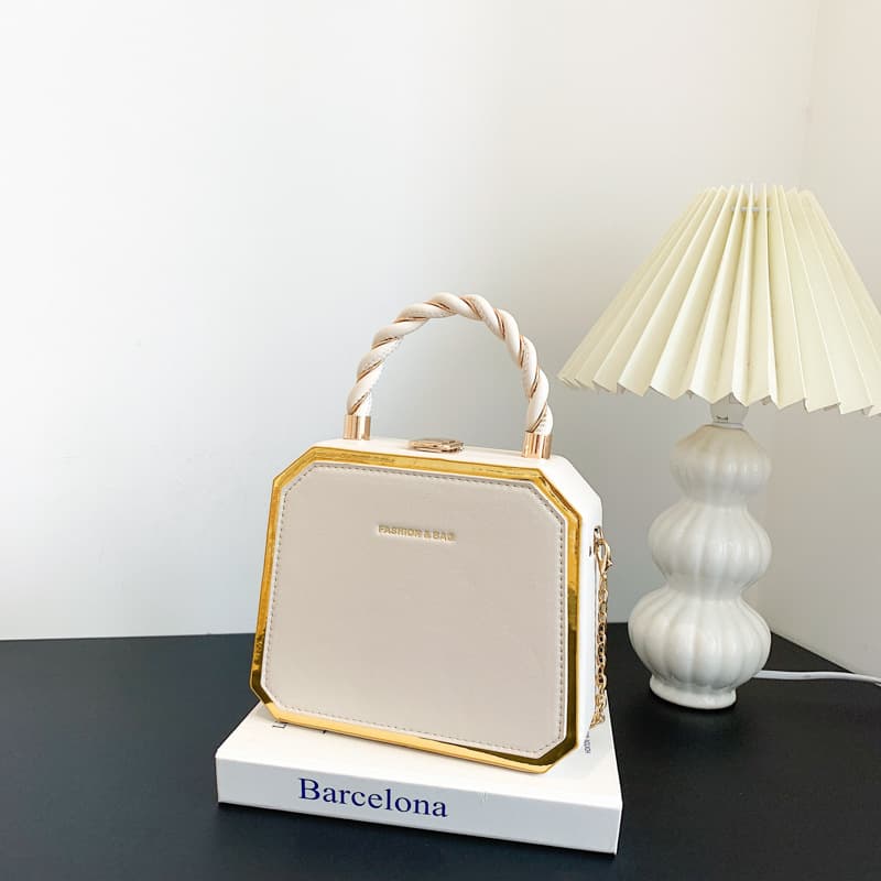 New Chain Box Bag, Textured Internet Celebrity Niche Design Women's Shoulder Bag, Korean Ins Style Crossbody Bag for Women
