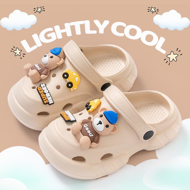 EVA children's perforated shoes with cartoon bear design, summer thick sole anti-slip sandals for boys and girls indoors/outdoors