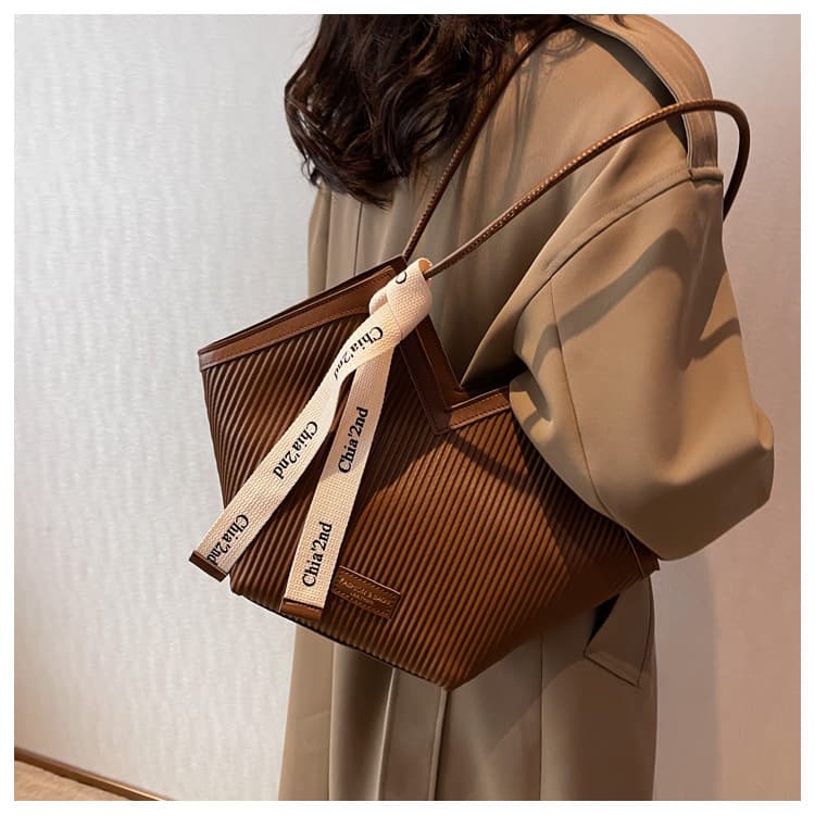 Women's Korean Style Large Bag Spring New Arrival Casual Versatile Canvas Bag Commuter Shoulder Bag Student Tote Bag