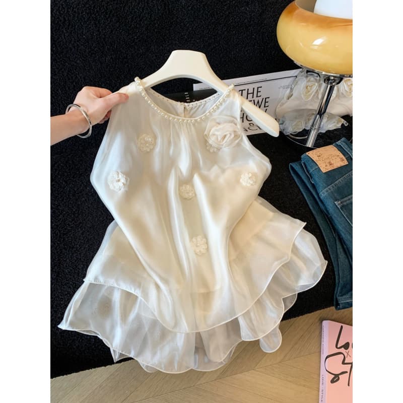2026 new style halterneck vest for women with gentle style, elegant design, slimming and versatile puffy sleeveless top