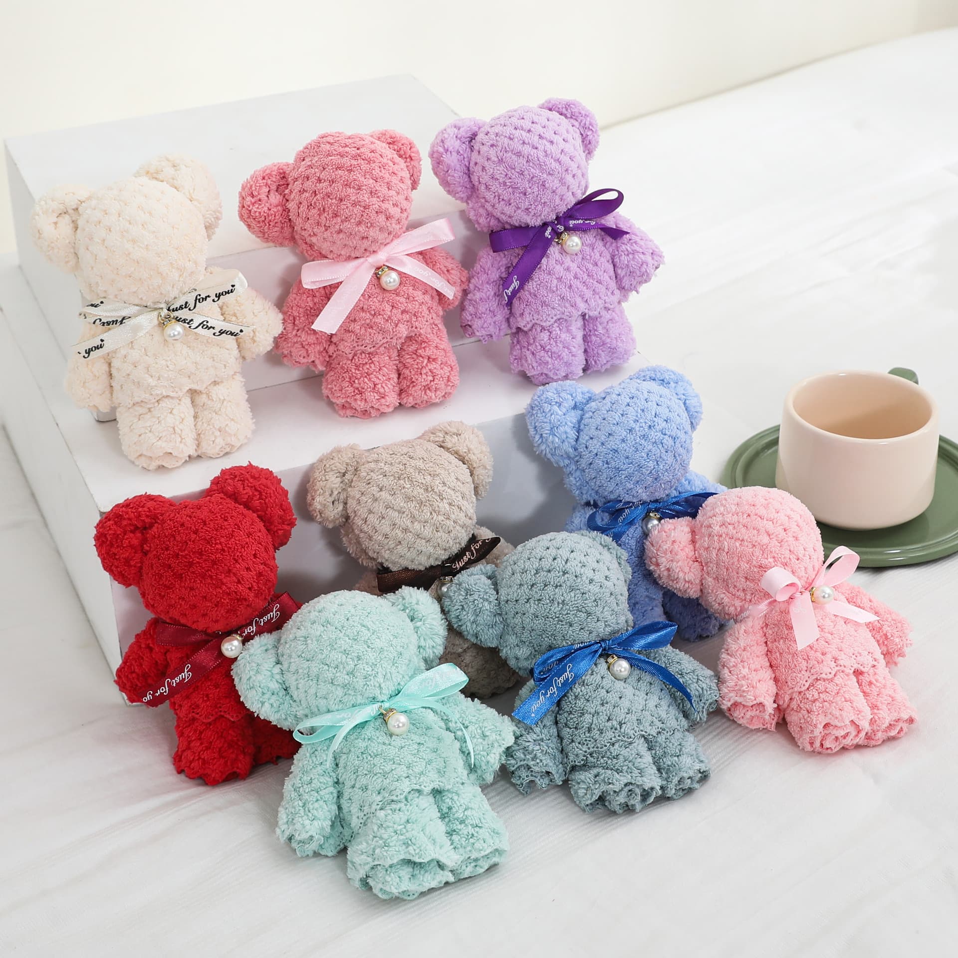 Pineapple Grid Coral Fleece Square Towel Bear Casual Gift OPP Handbag Packaging Bear Towel Souvenir Festival Small Gifts