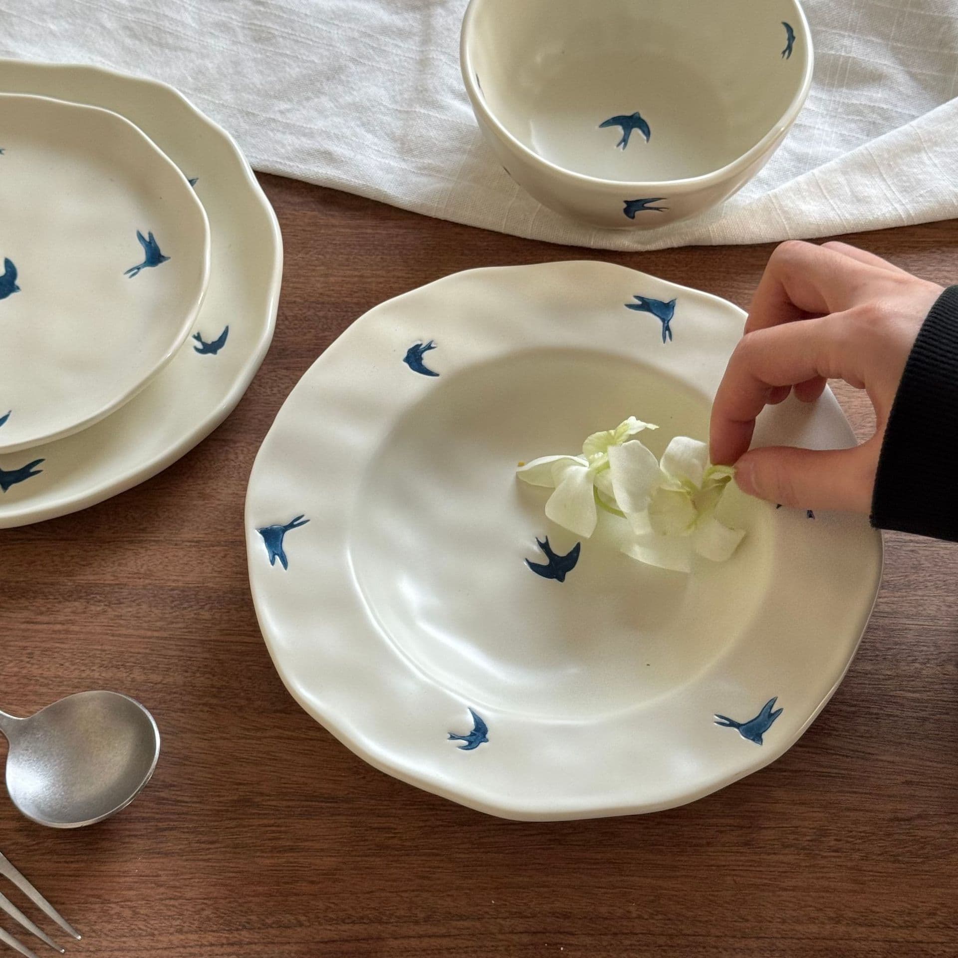 Vintage Swallow Return Hand-Painted Ceramic Tableware, Matte White, Underglaze Color Ceramic Bowls, Ceramic Plates, Deep Plates, Dessert Plates, Dinner Plates