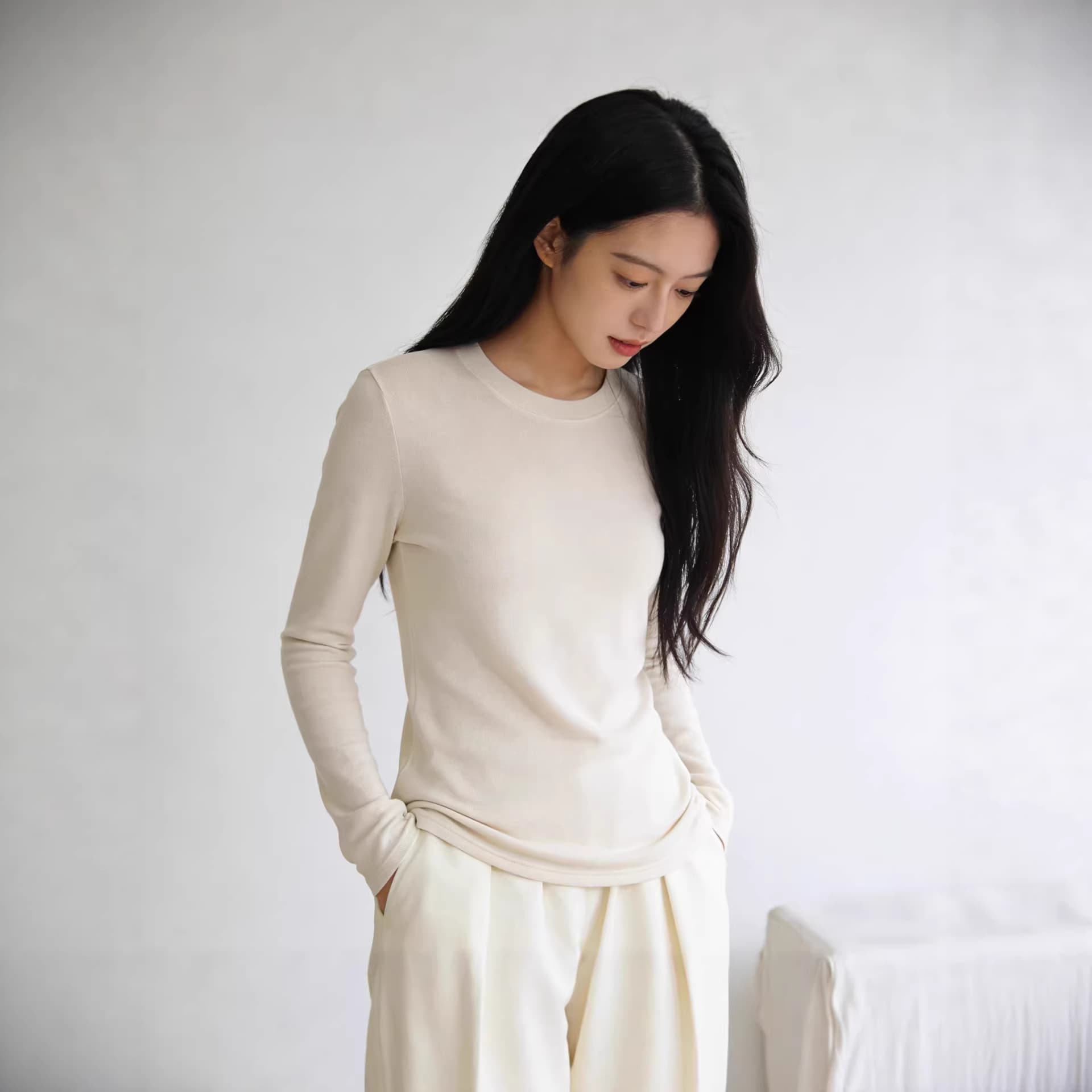 European and American cross-border Korean soft, waxy, skin-friendly, slim-fitting long-sleeved T-shirt, simple, advanced, versatile, fashionable, comfortable and slimming top