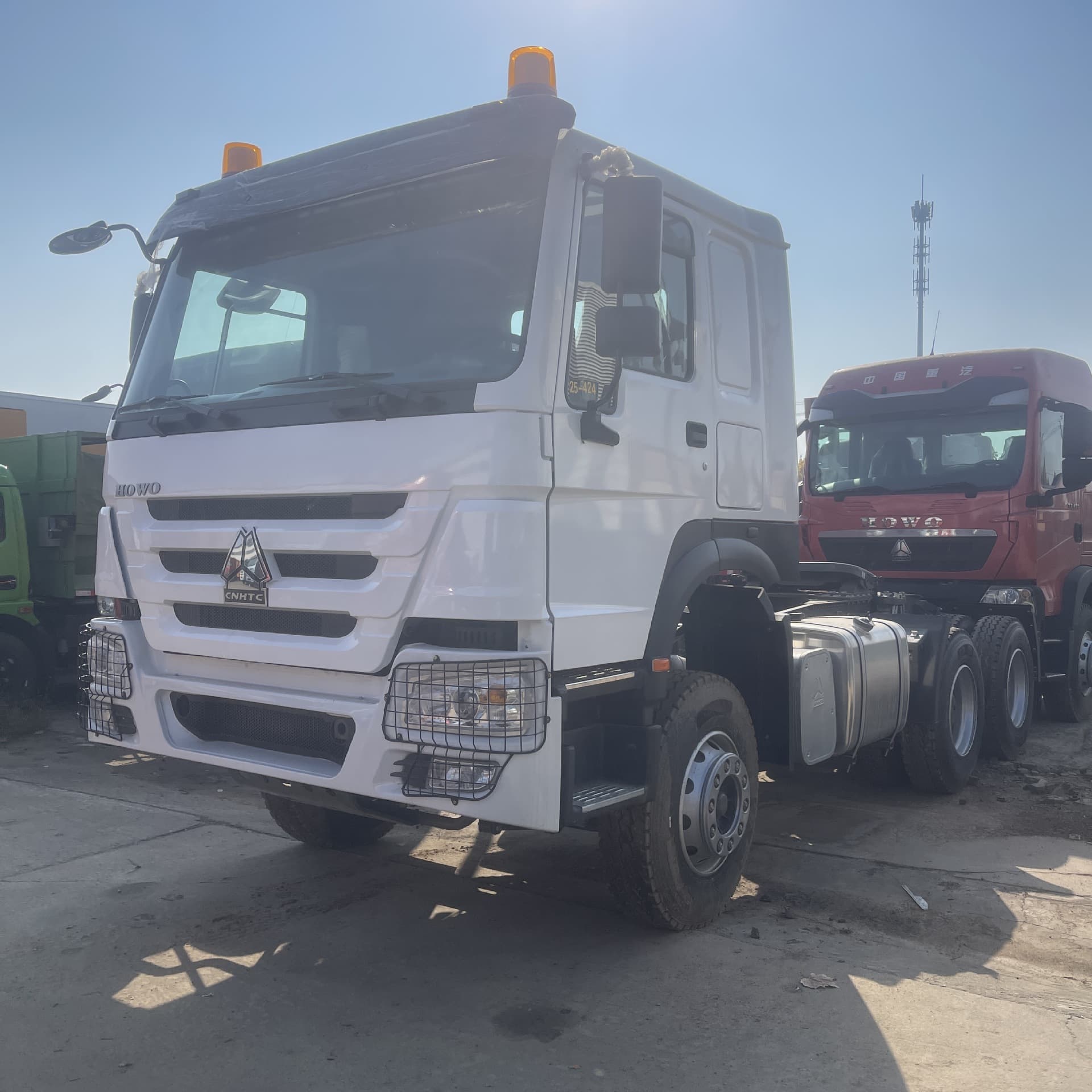 HOWO Tractor Truck Head Export HOWO Natural Gas Tractor Truck Head 371 HP Cargo Transport Tractor Head