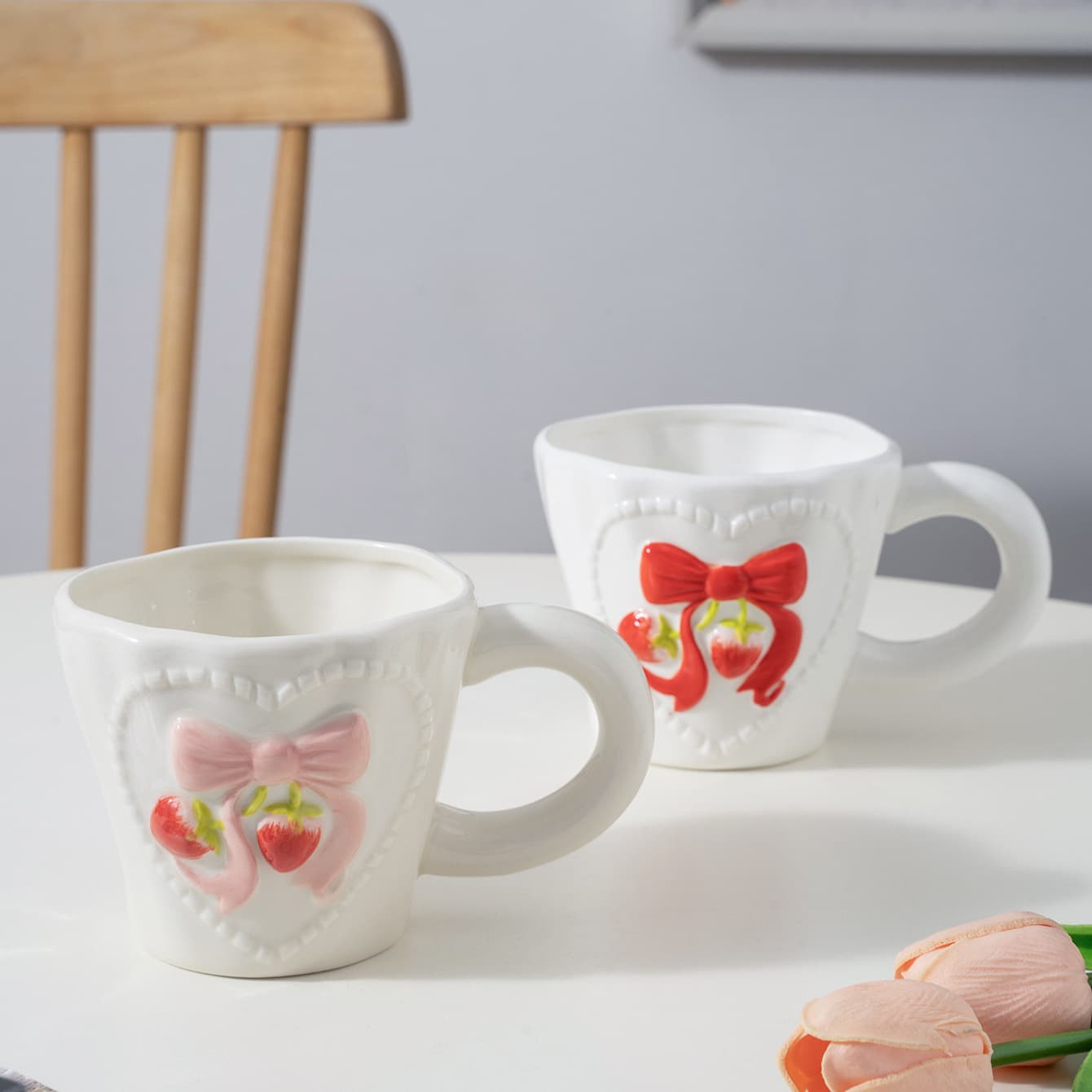 Ins-style Creative Hand-pinched Relief Bow Strawberry Internet-famous High-end Ceramic Coffee Mug