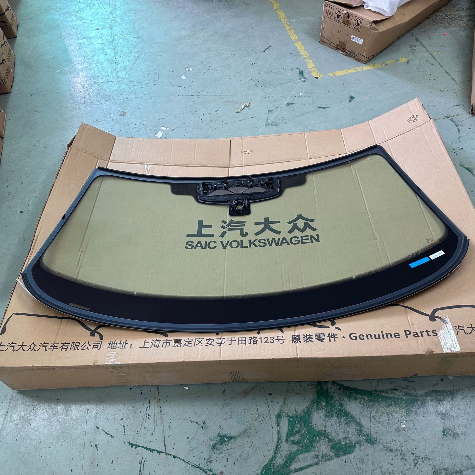 3GJ 845 011 E VW Front Windshield Audi windshield VWAG
