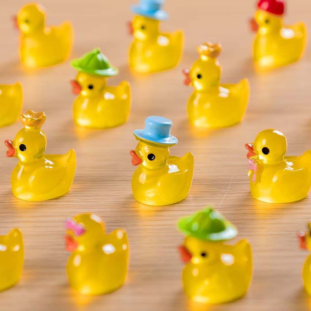Cross-border Multi-style Glow-in-the-Dark Mini Duck Ornaments, Resin DIY Accessories, Micro Landscape Glowing Figurines