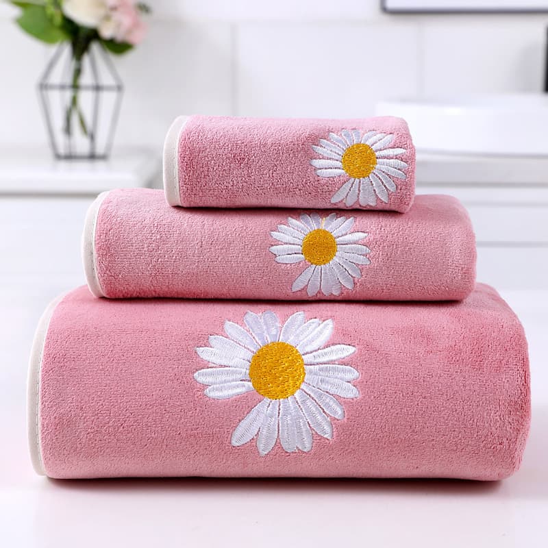 Trendy Microfiber Embroidered Daisy Towel and Bath Towel Set Sunflower Soft Gift Towel Gift Box