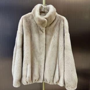 2025 New Haining Whole Mink Small Female Mink Fur Coat Women's Stand-and-Turn Collar Short Light Luxury Fur Jacket