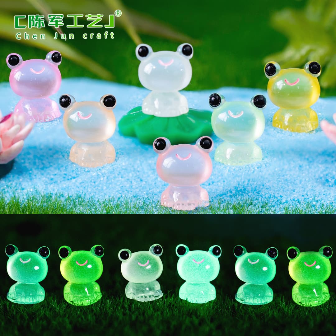 Miniature Landscape Ornament Resin Craft Moss Fish Tank Decor DIY Colorful Fluorescent Glow-in-the-Dark Frog Desktop Figurine
