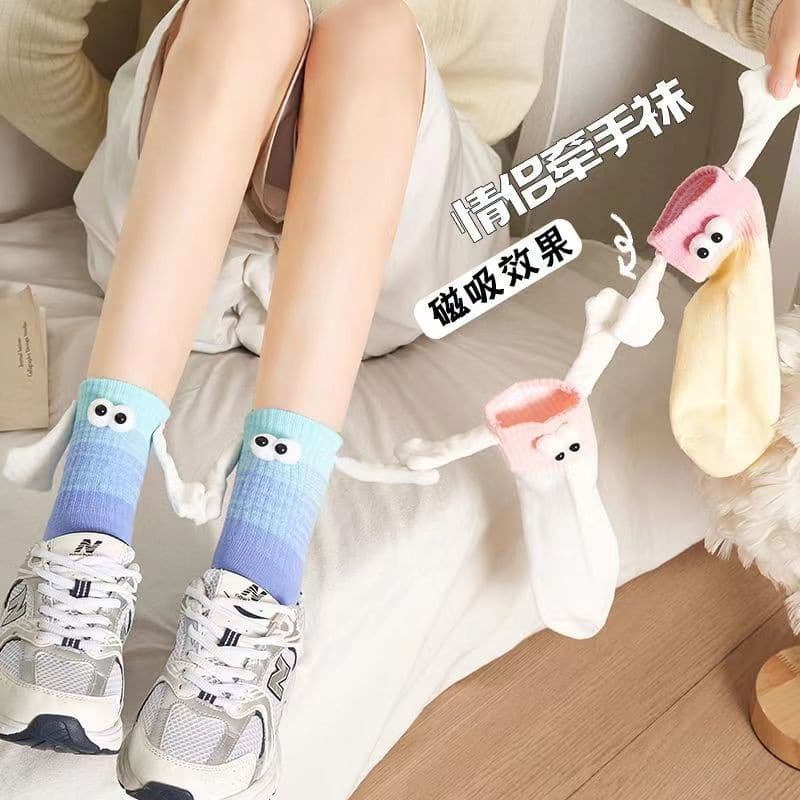 Dopamine women's hand-holding socks, high-value socks for women, magnetic hand-holding red socks for couples, versatile.