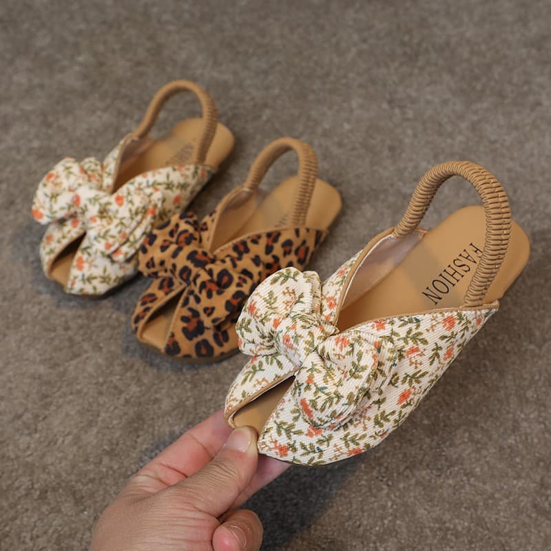 New Leopard Print Girls' Sandals, Peep-Toe Slippers, Girls' Summer Soft-Sole Bow-Knot Closed-Toe Princess Shoes, Casual and Fashionable