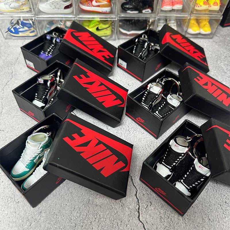 AJ 3D Basketball Shoe Keychain, 3D Shoe Model Couple Bag Charm Accessory, Car Keychain Decoration, Wholesale