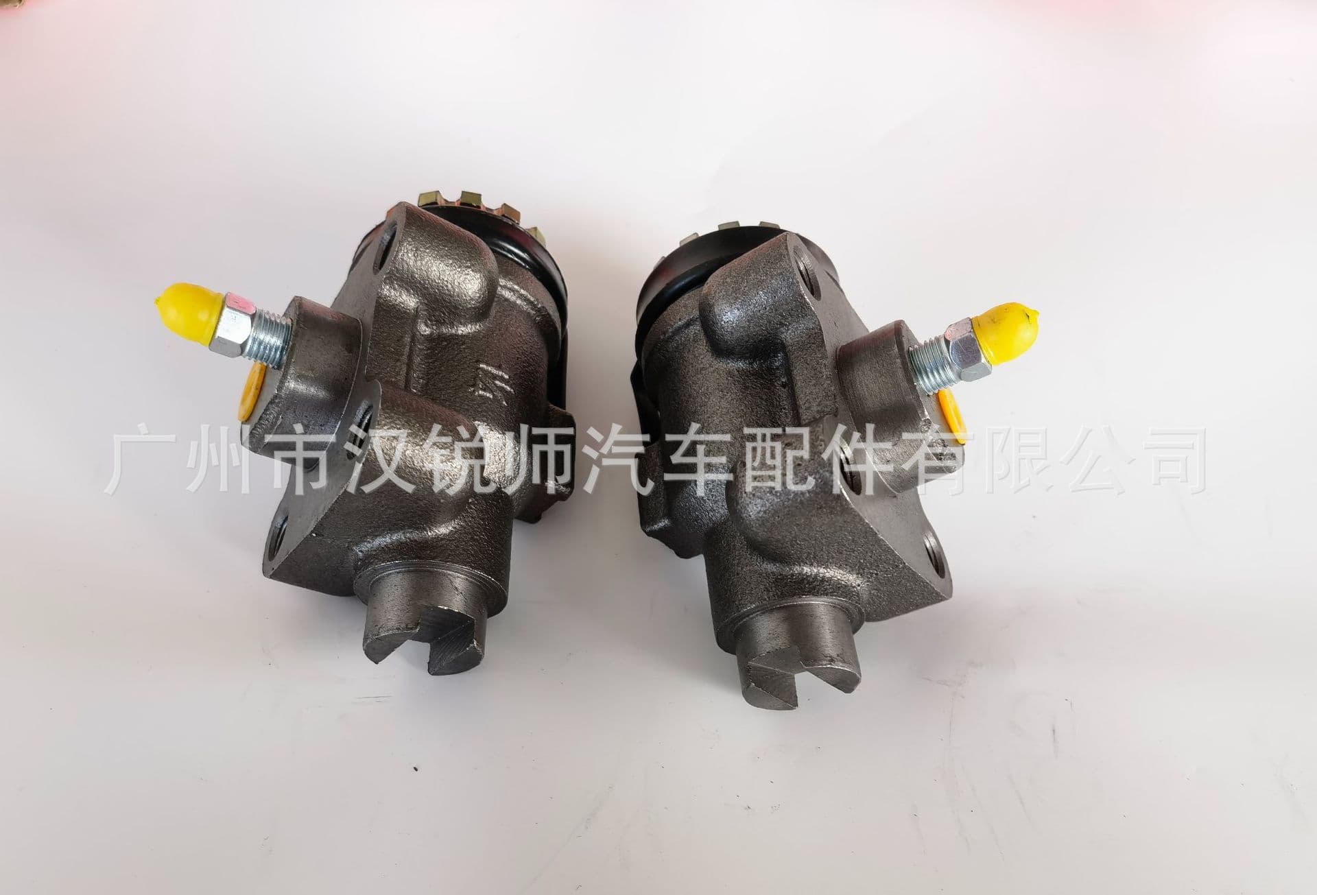 MC112210 Compatible with Mitsubishi CANTER FUSO Canter 4D33 4D34 Front Left Front Right Brake Caliper