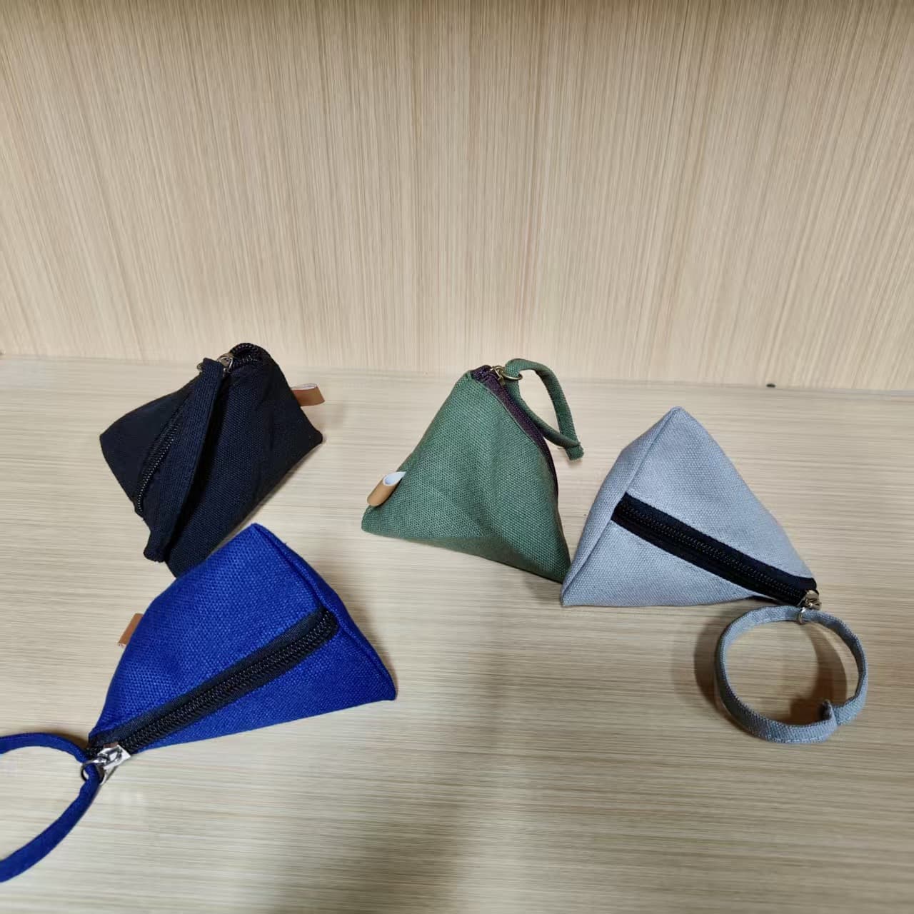 Small, fresh and simple style handheld coin purse, solid color canvas bag, children's coin purse, wholesale from the manufacturer.