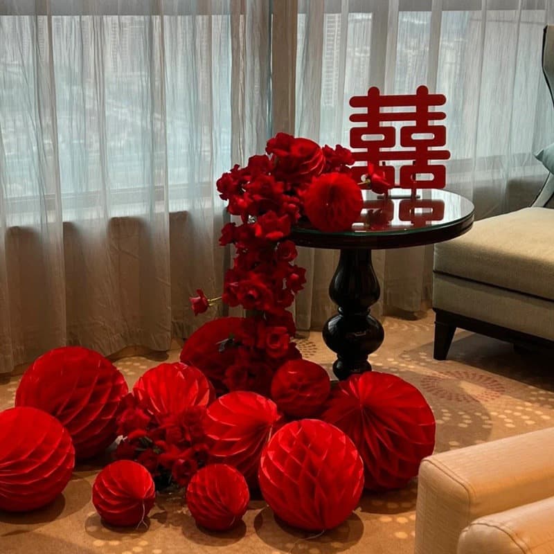 Red Honeycomb Ball Lanterns with Double Happiness Character Wedding Decoration Set for Bridal Room, Hotel Living Room, Wedding Decor for Groom's or Bride's Side