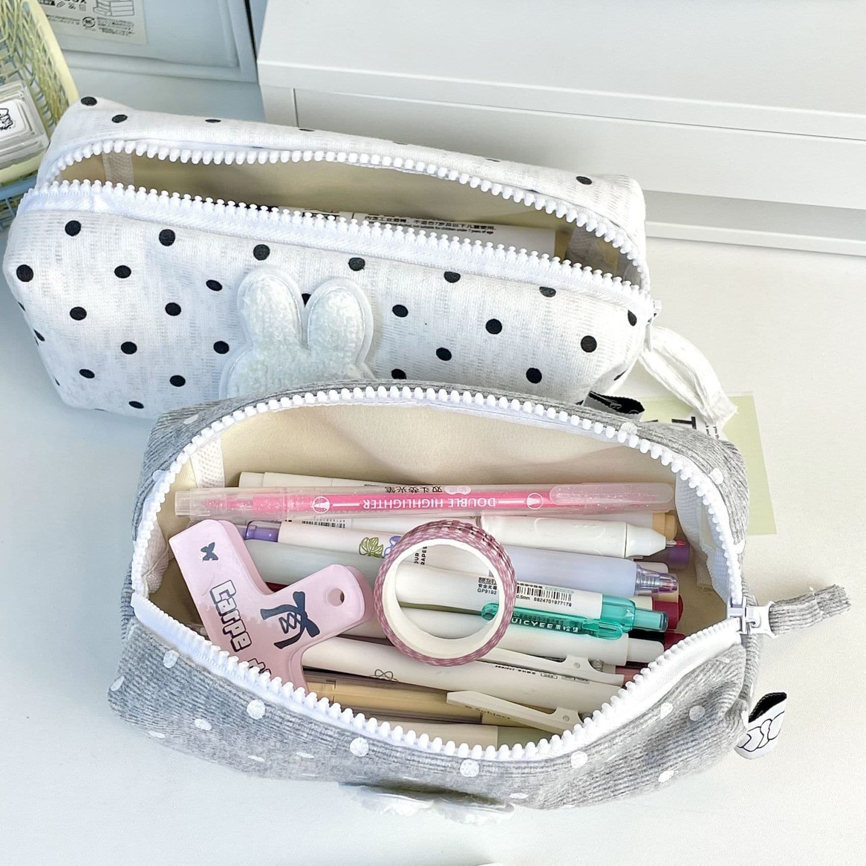 Trendy Polka Dot Pencil Case High-Capacity Minimalist Ins-Style Portable Cosmetic Bag for Women, Small Size