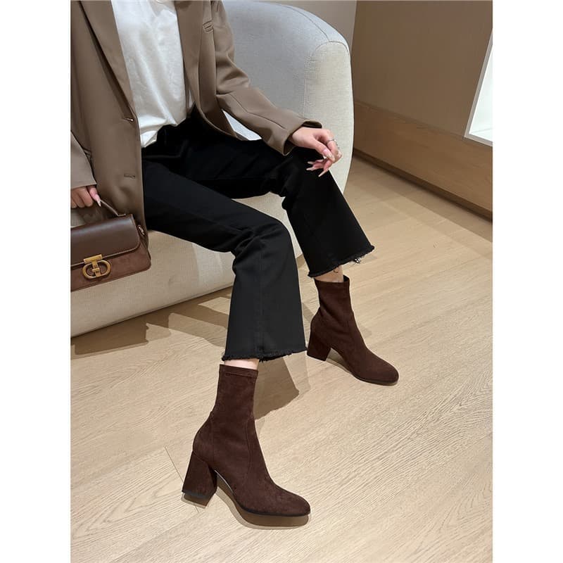 Hong Kong Style Round Toe Chunky Heel Stretch Slim Boots Autumn Winter Minimalist Commuter Sheepskin Velvet High Heel Ankle Boots for Women