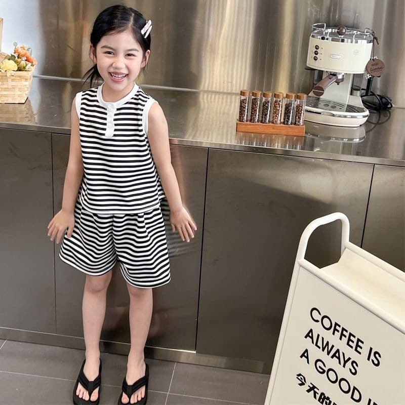 Girls Summer Suit Sleeveless Shorts 2026 New Summer Style Trendy Street Style Girls and Children 1 to 12 Years Old