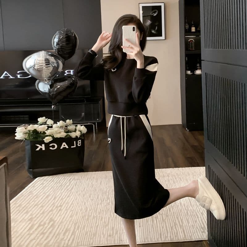 New Spring/Autumn Fashion Casual Skirt Set, Stylish Korean-Style High-End Sweater and Skirt Two-Piece Set for Women