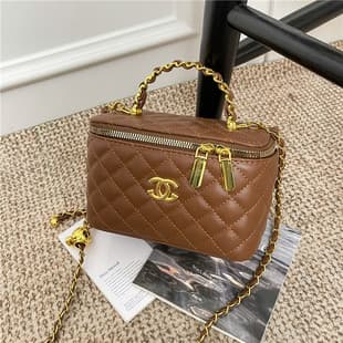 Small Diamond Pattern Bucket Handbag for Women 2026 New Chanel-Style Box Bag Fashion Chain Shoulder Crossbody Bag