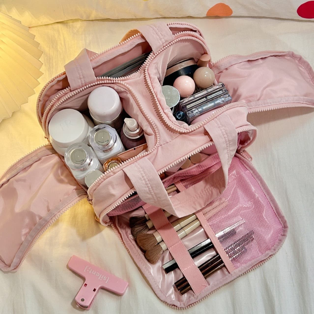 Cosmetic bag classification multi-layer bag multi-function storage bag portable travel storage bag women's chain bag national trend portable
