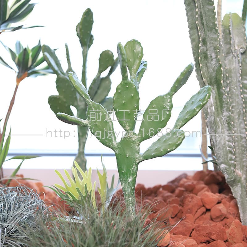 Factory wholesale desert landscape artificial cactus simulation Leon cactus green potted fake plant