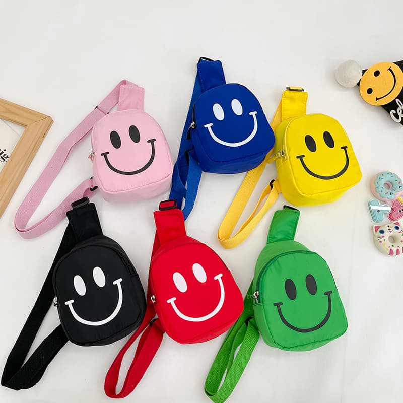 Kids Smiley Crossbody Bag 2024 New Style Nylon Trendy Chest Bag for Boys Kindergarten Toddler Backpack for Girls