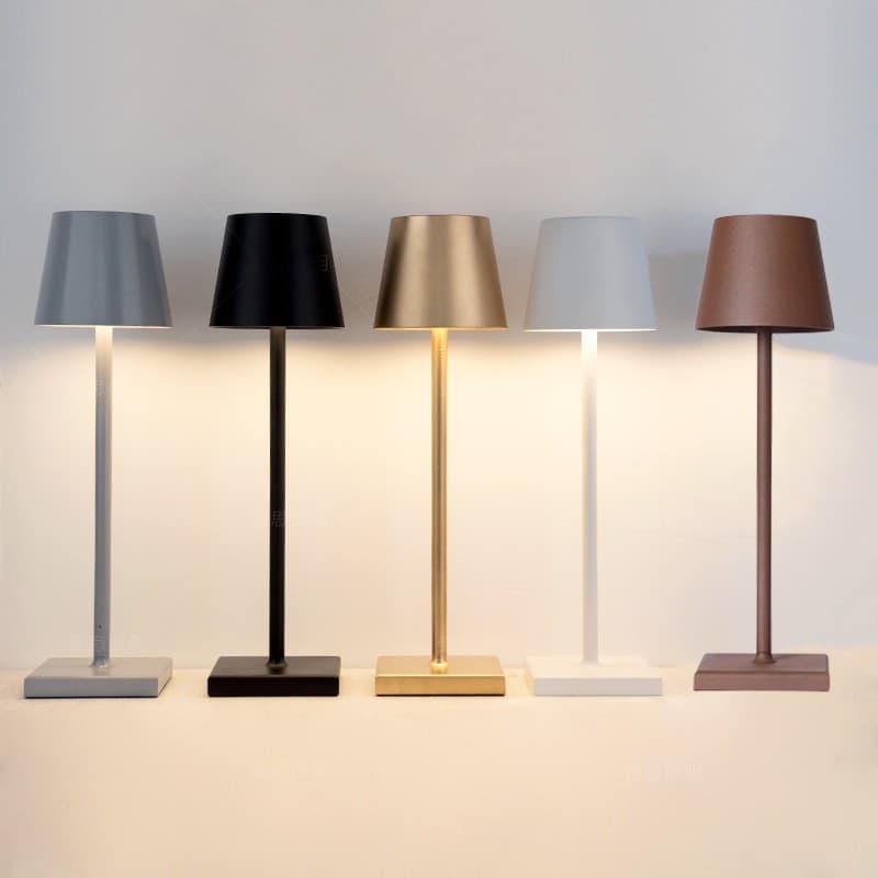 Light luxury personalized decorative desk lamp, Nordic style for living room, reading eye-care bedside lamp, dining bar charging tall lamp.