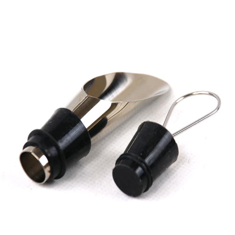 Factory direct sales of stainless steel wine pourers, wine stoppers, wine bottle stoppers, and other wine accessories.
